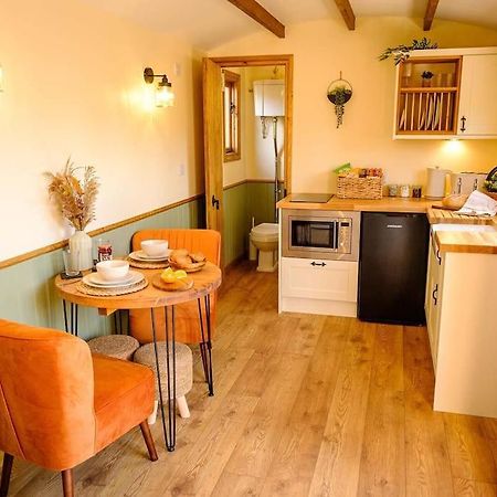 Sorn Lintmill Lodges - Heather Shepherds Hut מראה חיצוני תמונה